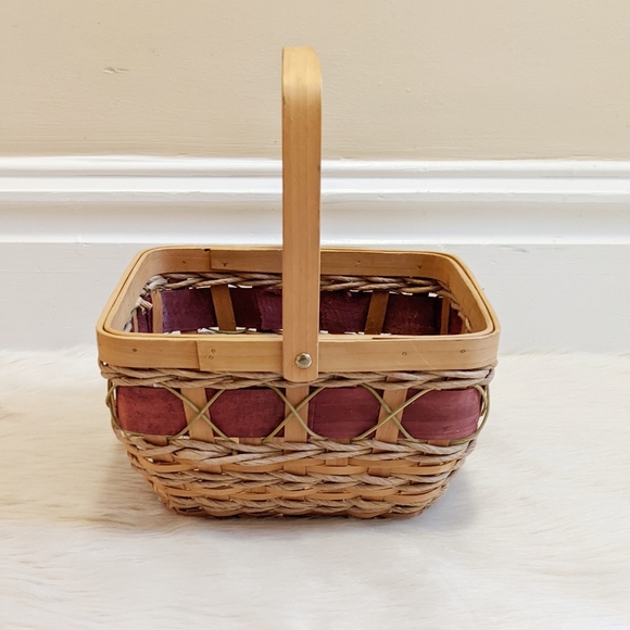 Other - Wicker basket with handle.